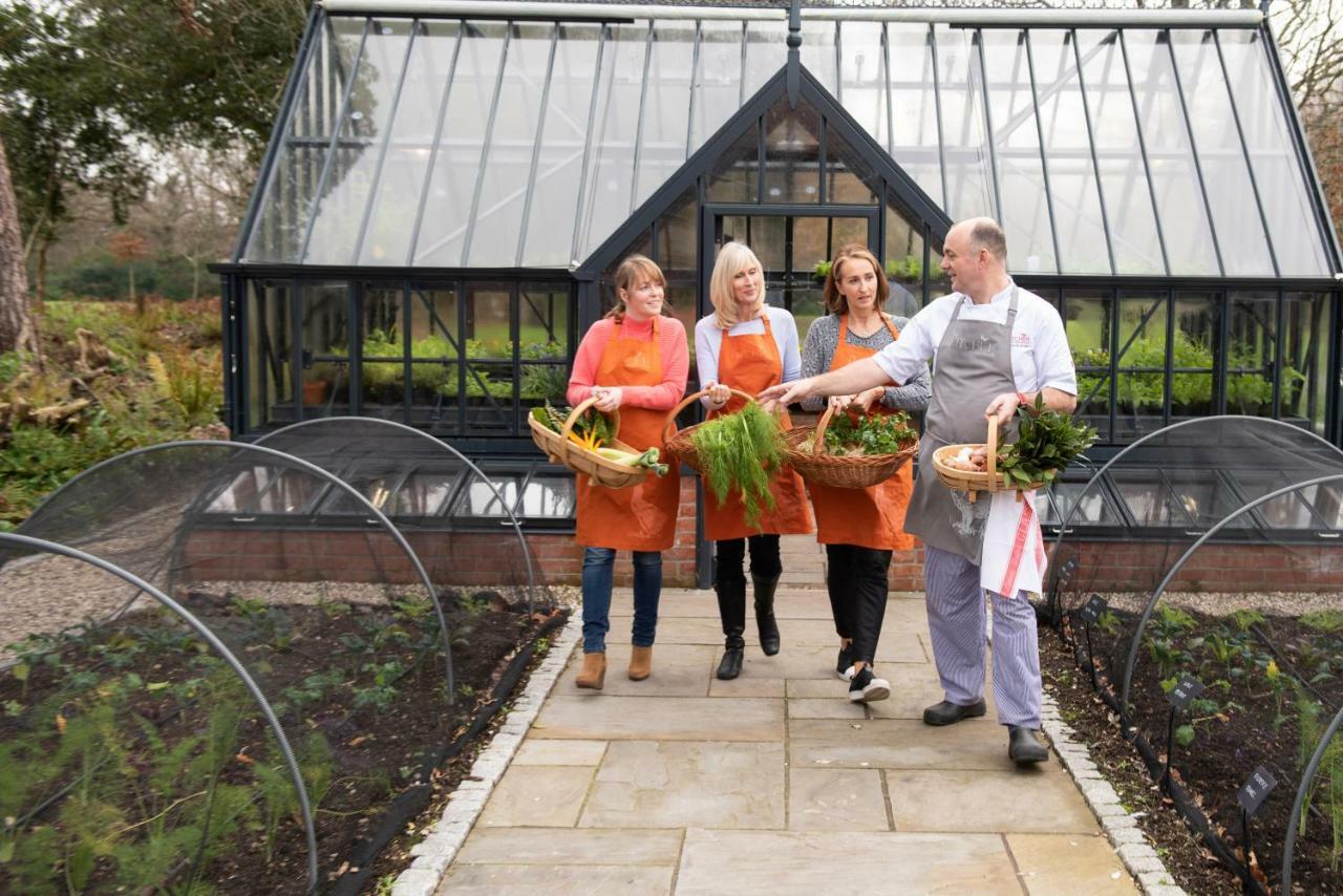 Chewton Glen Hotel - An Iconic Luxury Hotel New Milton Luaran gambar